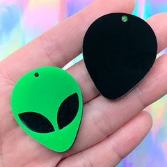 Acrylic Alien Charm | Extraterrestrial Pendant | Sci Fi Decoden Cabochon | Kawaii Geek Jewellery Supplies (2 pcs / 30mm x 36mm)