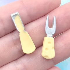 Miniature Cheese Knives (Set of 4) | Dollhouse Cutlery | Kawaii Resin Cabochon | Mini Food Craft Supplies