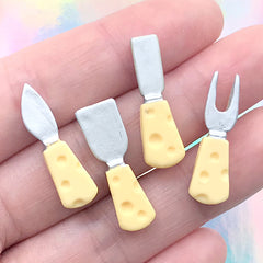 Miniature Cheese Knives (Set of 4) | Dollhouse Cutlery | Kawaii Resin Cabochon | Mini Food Craft Supplies