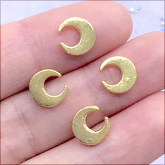 DEFECT Mini Moon Resin Inclusions | Halloween Metal Embellishment | Nail Art Supplies | Kawaii Resin Shaker Charm Bits (4 pcs / Gold / 8mm x 8mm)