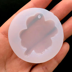 Clover Charm Silicone Mold | Four Leaf Clover Mold | UV Resin Clear Mold | Epoxy Resin Mould | Resin Jewelry Supplies (32mm x 42mm)