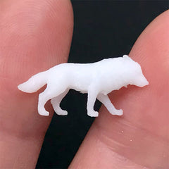 Miniature Wolf Figurine | 3D Forest Animal Resin Inclusion for Resin Diorama Making | Resin Art Supplies (1 piece / 19mm x 9mm)