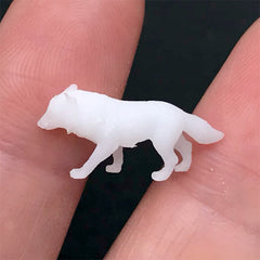 Miniature Wolf Figurine | 3D Forest Animal Resin Inclusion for Resin Diorama Making | Resin Art Supplies (1 piece / 19mm x 9mm)