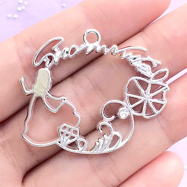 Princess Open Backed Bezel | Snow White Charm | Fairytale Deco Frame for UV Resin Filling | Kawaii Jewellery Supplies (1 piece / Silver / 38mm x 33mm)