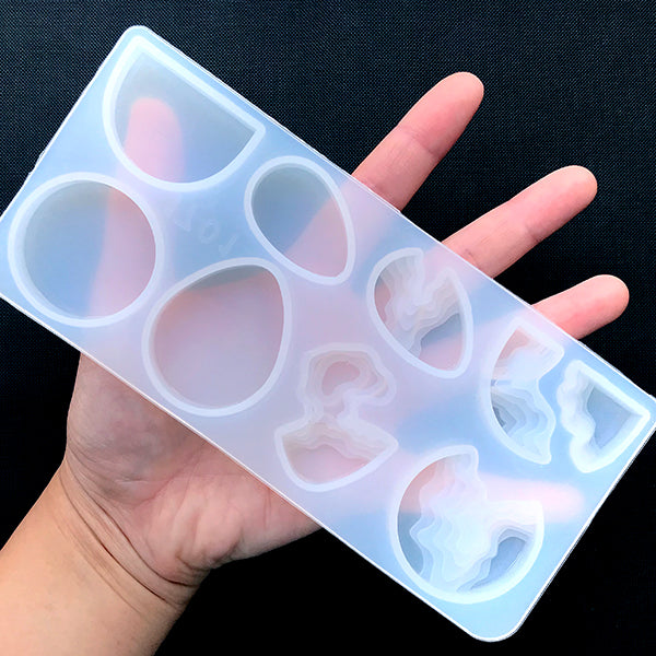 How to Make a Beautiful Resin Beach Tray From a Mold 