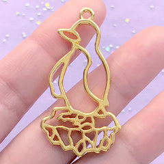 Penguin on Iceberg Open Bezel Cham | Animal Deco Frame for UV Resin Filling | Kawaii Jewelry DIY (1 piece / Gold / 25mm x 46mm)