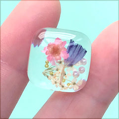 Real Dried Flower Cabochon with Pearls | Square Resin Flatback | Floral Jewelry Making (1 Piece / 18mm)