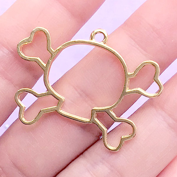 Skull and Crossbones Open Bezel for UV Resin Filling | Kawaii Gothic Deco Frame | Cute Halloween Charm (1 piece / Gold / 35mm x 26mm)