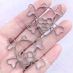 Skull Open Bezel Charm | Skull and Crossbones Deco Frame for UV Resin Filling | Kawaii Gothic Jewelry Making (2 pcs / Silver / 40mm x 35mm)