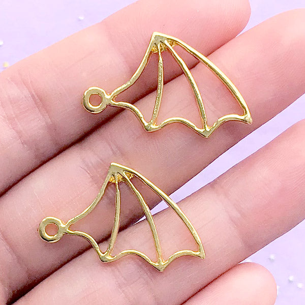 Bat Wings Open Back Bezel for UV Resin Filling | Halloween Bat Deco Frame | Kawaii Goth Jewellery Supplies (2 pcs / Gold / 16mm x 28mm)