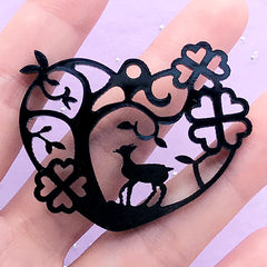 Forest Deer Acrylic Open Back Bezel in Heart Shape | Fairy Tale Deco Frame for UV Resin (1 piece / Black / 49mm x 39mm / 2 Sided)