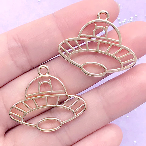 UFO Open Bezel for UV Resin Filling | Flying Saucer Deco Frame | Science Fiction Charm (2 pcs / Gold / 30mm x 25mm)