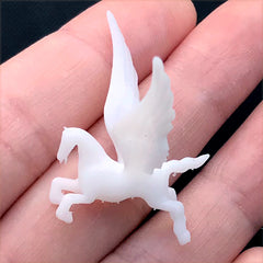 3D Mythical Creature Resin Inclusion | Pegasus Figurine | Flying Horse Embellishment | Resin Jewelry Supplies (1 piece / 23mm x 33mm)