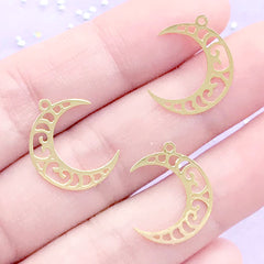 Small Filigree Moon Metal Bookmark | Crescent Moon Deco Frame for UV Resin Filling | Kawaii Craft Supplies (3 pcs / 14mm x 18mm)