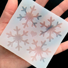 Snowflake Silicone Mold (4 Cavity) | Clear Mold for UV Resin | Christmas Embellishment Mould | Epoxy Resin Jewelry DIY (35mm x 39mm)