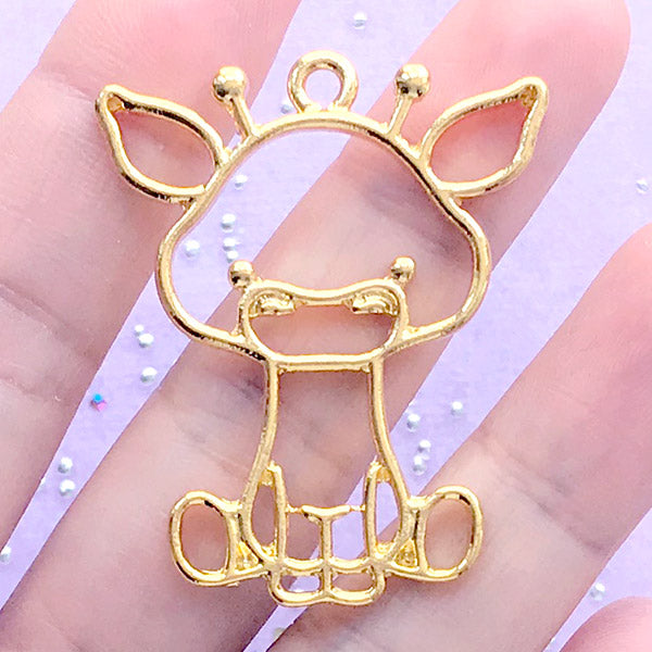 Kawaii Giraffe Open Bezel Charm | Cute Animal Deco Frame for UV Resin Filling | Resin Jewellery Supplies (1 piece / Gold / 34mm x 41mm)