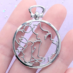 Kawaii Alice in Wonderland Pocket Watch Open Bezel Pendant | Alice and White Rabbit Deco Frame for UV Resin (1 piece / Silver / 34mm x 44mm)