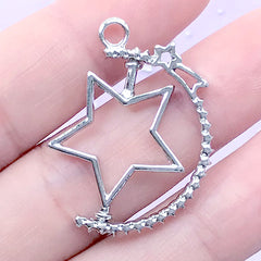 Movable Star Open Bezel Charm with Shooting Star | Spinning Pendant | Magical Deco Frame for UV Resin Filling (1 piece / Silver / 24mm x 31mm)