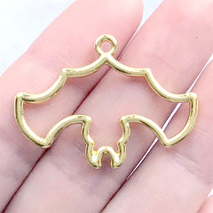 Bat Upside Down Open Bezel Charm for UV Resin Jewelry DIY | Halloween Animal Deco Frame for Resin Filling (1 piece / Gold / 35mm x 26mm)
