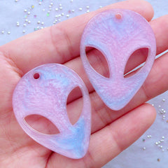 Decoden Cabochons | Alien Head Charms | Sci Fi Phone Case Deco | Shimmer Cabochon | Kawaii Resin Pieces (2pcs / 29mm x 40mm / Flatback)