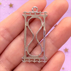 Sandglass Open Bezel | Hourglass Charm | Sand Timer Pendant | Sand Clock Deco Frame for UV Resin Filling (1 piece / Silver / 19mm x 42mm)