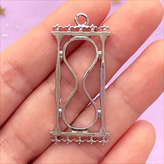 Sandglass Open Bezel | Hourglass Charm | Sand Timer Pendant | Sand Clock Deco Frame for UV Resin Filling (1 piece / Silver / 19mm x 42mm)