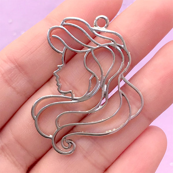 Fairytale Princess Head Open Bezel Charm | Kawaii Deco Frame for UV Resin Craft | Cute Jewelry Supplies (1 piece / Silver / 33mm x 40mm)
