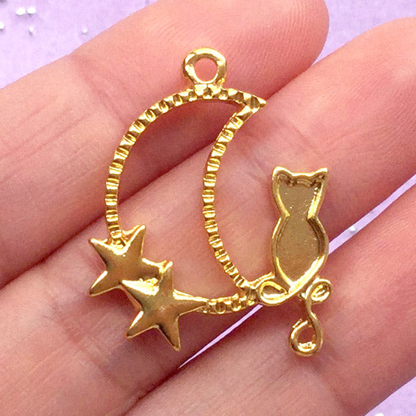 Magical Moon and Cat Open Backed Bezel Charm | Mahou Kei Pendant | Cute Deco Frame for Kawaii UV Resin Jewelry Making (1 piece / Gold / 22mm x 29mm)