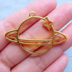 Planet Saturn Open Bezel for UV Resin Crafts | Space Themed Charm | Hollow Deco Frame for Resin Filling | Kawaii Jewellery Supplies (1 piece / Gold / 43mm x 30mm)