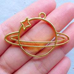 Planet Saturn Open Bezel for UV Resin Crafts | Space Themed Charm | Hollow Deco Frame for Resin Filling | Kawaii Jewellery Supplies (1 piece / Gold / 43mm x 30mm)
