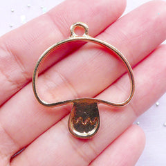 Mushroom Outline Pendant | Hollow Mushroom Charm | Resin Art Supply (Gold / 1 piece / 30mm x 34mm)