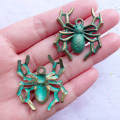 Large Spider Green Patina Pendant | Big Insect Charms | Halloween Decoration | Spooky Jewellery DIY (2 pcs / Antique Bronze / 31mm x 35mm)