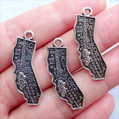 CLEARANCE California State Charms | State of USA Pendant | American State Tag | United States Charm | Patriotic Jewelry DIY (3pcs / Tibetan Silver / 10mm x 28mm)