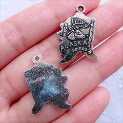 State of Alaska Charms | State of US Pendant | Patriotic American Charm | United States Jewelry Making (3pcs / Tibetan Silver / 18mm x 25mm)