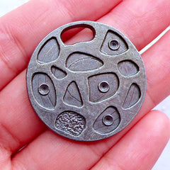 Gunmetal Round Pendant with Modern Circle Pattern | Circle Charm | Necklace Making | Handbag Charm DIY | Jewellery Findings Supplies (1 Piece / 31mm)