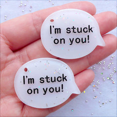 I'm Stuck On You Pendant with Glitter | Glittery Bubble Speech Charms | Word Cabochons | Gift for Girlfriend | Valentines Day Gift Decoration | Scrapbook Supplies | Kawaii Kistch Crafts | Bag Charm Making (2 pcs / White / 40mm x 30mm / Flat Back)