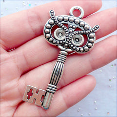 Owl Head Key Charm | Large Animal Key Pendant | Bird Jewellery DIY | Silver Skeleton Key Necklace Making | Steampunk Jewelry | Handbag Charm | Bookmark Charm (1 piece / Tibetan Silver / 29mm x 59mm)