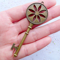 Vintage Key Charm with Floral Pattern | Large Skeleton Key Pendant in Antique Style | Flower Key Necklace Making | Ornate Key Charm | Bag Charm DIY (1 piece / Antique Bronze / 27mm x 76mm)