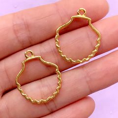 Seashell Open Bezel Charm | Sea Shell Pendant Blank | Kawaii Charm for UV Resin Jewelry | Deco Frame for Resin Filling | Beach Jewellery (1 piece / Gold / 21mm x 25mm)