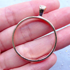 Open Bezel Charm | Outlined Round Pendant | Hollow Circle Deco Frame for Resin Jewelry DIY | UV Resin Craft Supplies (Gold / 1 piece / 32mm x 41mm)