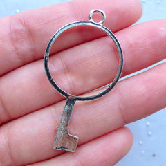 CLEARANCE Key Open Bezel Charm in Round Shape | Hollow Key Pendant | Kawaii Deco Frame for UV Resin Filling | Resin Craft Supplies (1 piece / Silver / 25mm x 46mm)