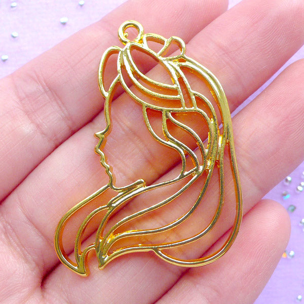 Bezel pendant supplies hotsell