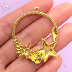 Starfish and Seashell Open Backed Bezel Charm for UV Resin | Sea Life Circle Pendant | Marine Deco Frame (1 piece / Gold / 34mm x 42mm)