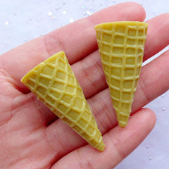 Waffle Cone Cabochons | 3D Ice Cream Cone Cabochon | Miniature Food Making | Kawaii Crafts | Decoden Supplies | Sweets Deco (2pcs / 19mm x 39mm)