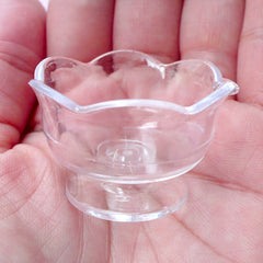 Miniature Ice Cream Sundae Cups with Scalloped Border | Clear Parfait Bowls | Fake Dessert Craft (4 pcs / 35mm x 23mm)