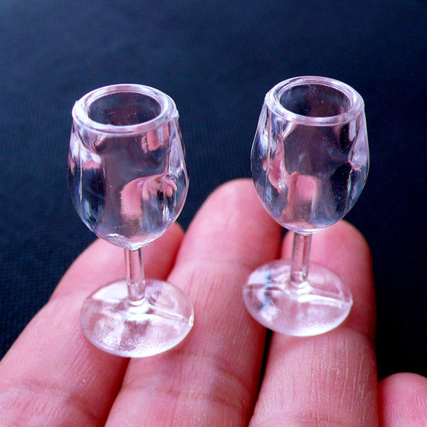 Miniature Champagne Glass | Doll House Wine Glasses | Dollhouse Drinkware |  Tiny Plastic Glasses | Doll Drink Making (2 pcs / Clear / 8mm x 24mm)
