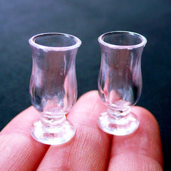 DEFECT Miniature Hurricane Glass | Dollhouse Drinking Glasses | Doll House Cocktail Glass | Mini Plastic Cups | Doll Props | Fake Tiny Food Crafts (2pcs / 11mm x 24mm / Clear)