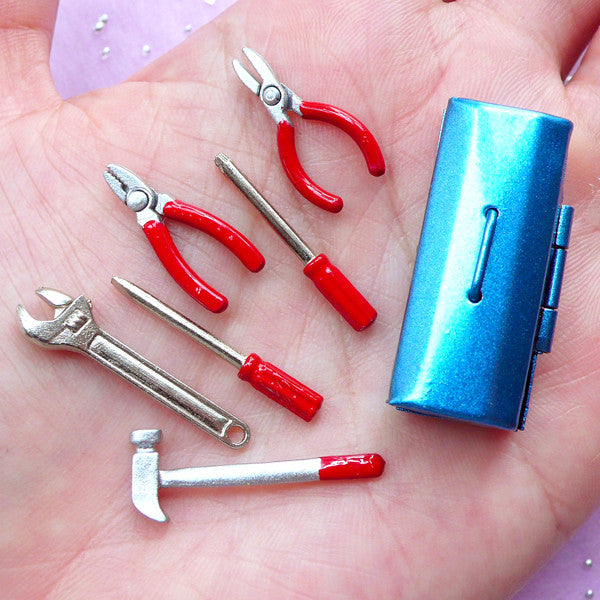 Dollhouse Tool Box with Hand Tools, Miniature Toolbox, Doll House Ha, MiniatureSweet, Kawaii Resin Crafts, Decoden Cabochons Supplies