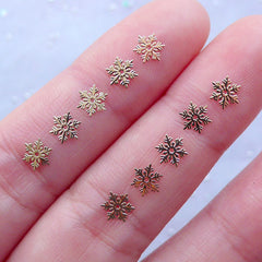 Tiny Snowflake Nail Charms | Metal Nail Art Embellishments | Christmas Nail Designs | Winer Nail Decoration | Filling for Kawaii Resin Cabochon Making (15 pcs / Gold / 5mm)