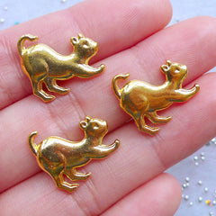 Small Cat Embellishments | Cat Stretching Charm | Pet Charms | Metal Filling Materials for UV Resin Art (3pcs / Gold / 17mm x 15mm)